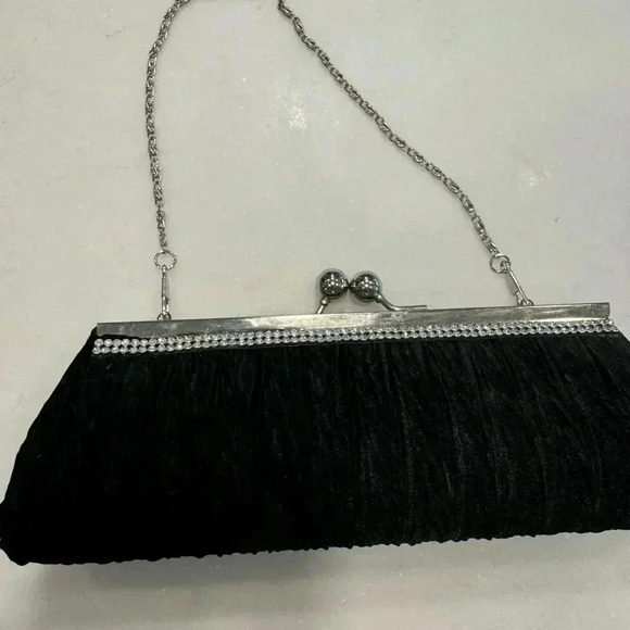 Black evening kiss lock clutch with rhinestone details and removable chain - Picture 7 of 10